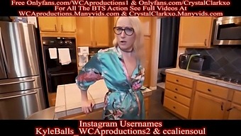 Cougar Stepmom Gives Blowjob To Horny Teen