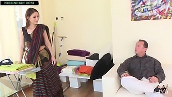 Big Ass Aunty Gets Her Sari And Pussy Fucked By A Sex Worker