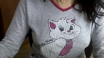 Büyük Popolu Genç Türk Webcam Modeli