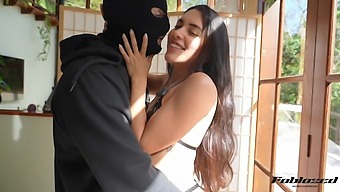 Tutorial Video: Passionate Kissing Techniques With A Brunette